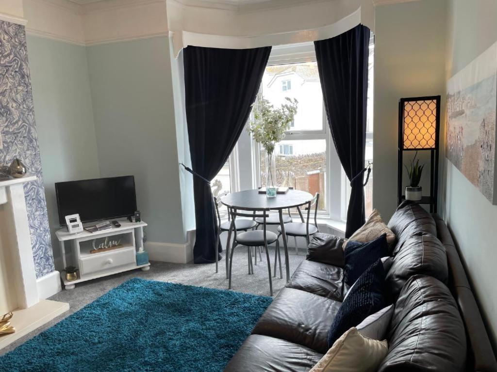 Seaview Apartment With Parking Exmouth Luaran gambar